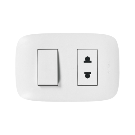 Tomacorriente universal + interruptor 10A 250V Domino Sencia