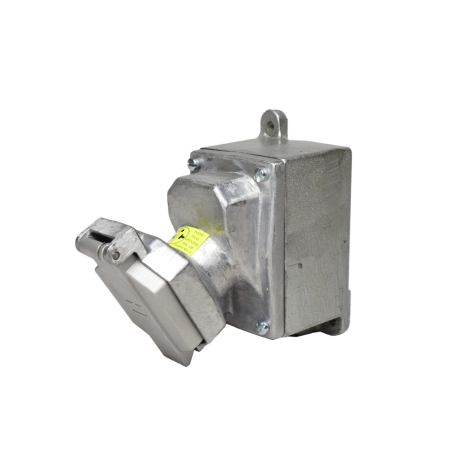 Tomacorriente p/adosar 2x20A+T 250V, NEMA 6-20R, 1 salida 3/4", CL1.DIV1 UL